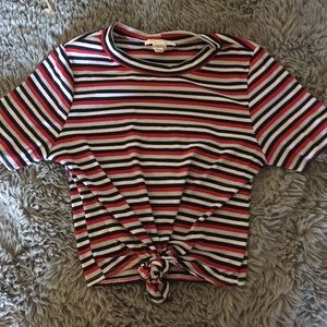Striped tee with knot in the front
